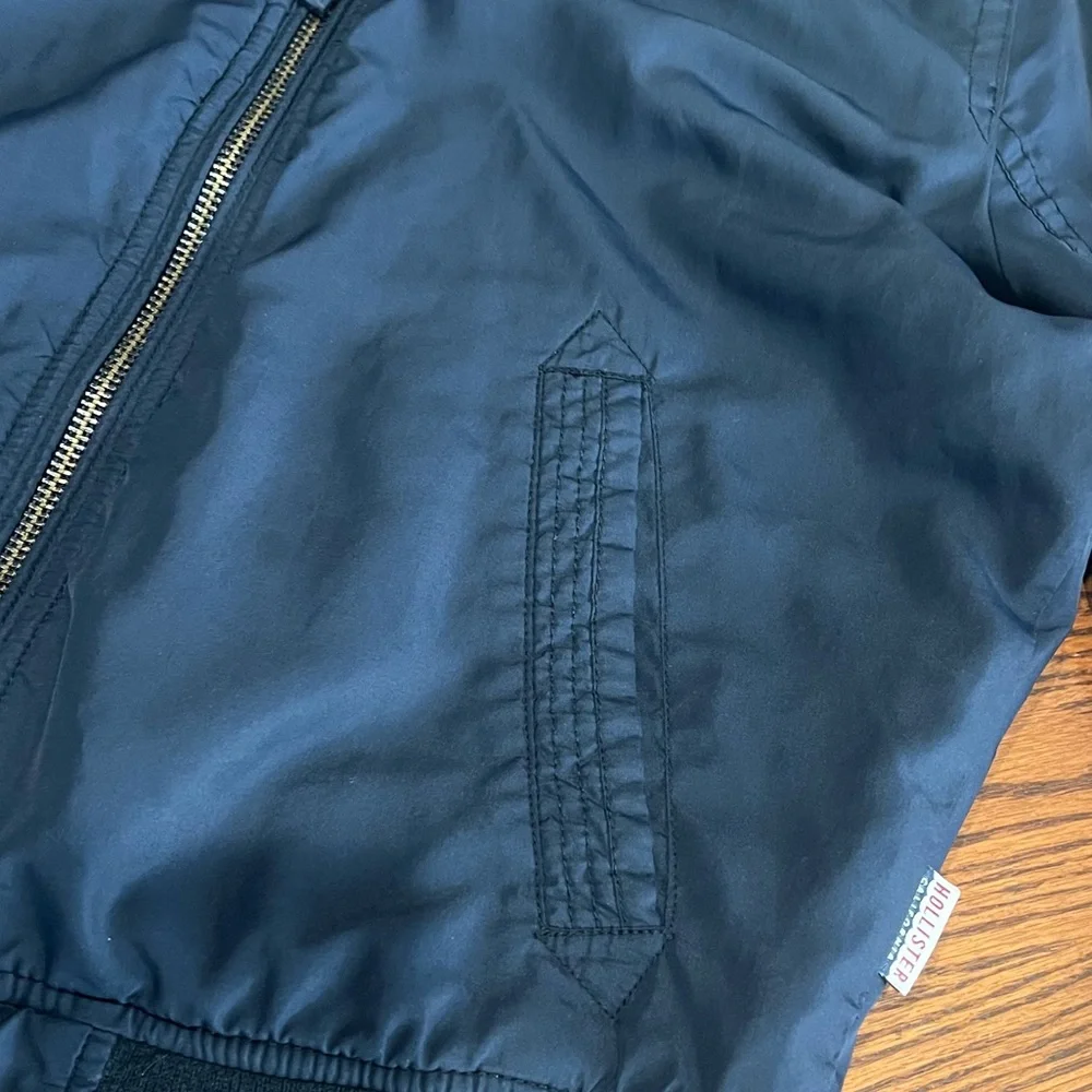 - Hollister L Navy Bomber Jacket! EUC!